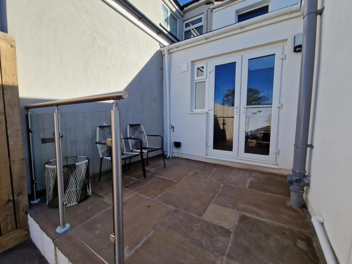 3 Bedroom Stylish Home Merthyr Merthyr Tydfil Exterior photo