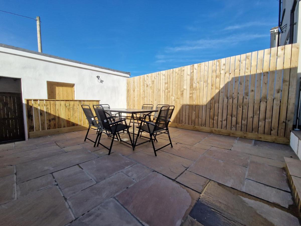 3 Bedroom Stylish Home Merthyr Merthyr Tydfil Exterior photo