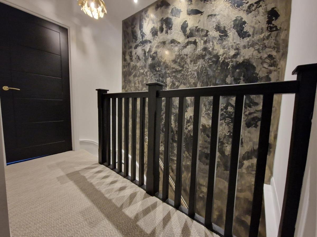3 Bedroom Stylish Home Merthyr Merthyr Tydfil Exterior photo